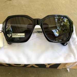 Roxy Honey Sunglasses REWN001 Chunky Square Big